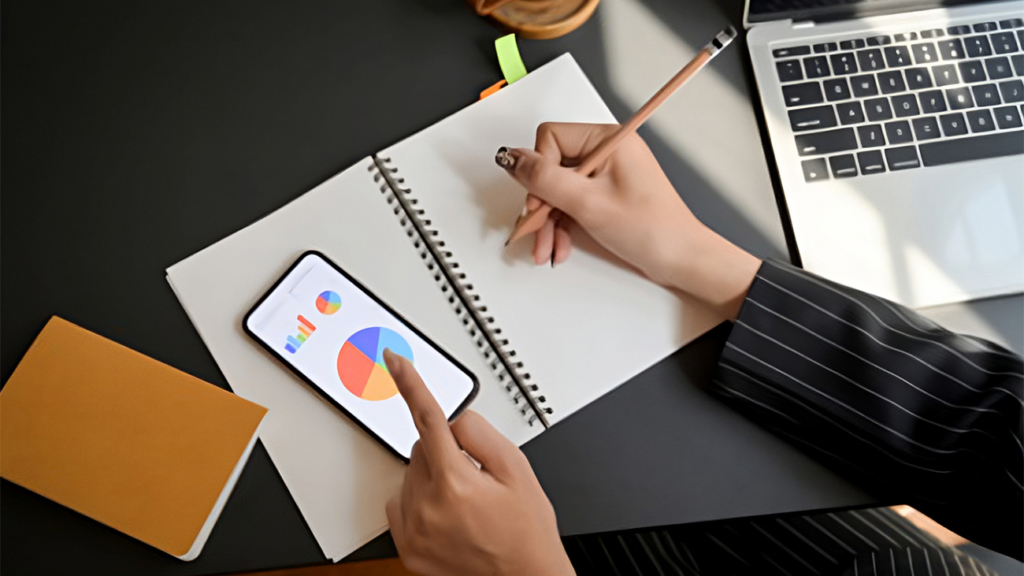 Mức lương trung bình tại Big 4 (Deloitte, PwC, EY, KPMG) năm 2025